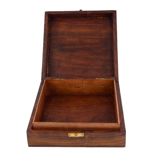 natural and artistic